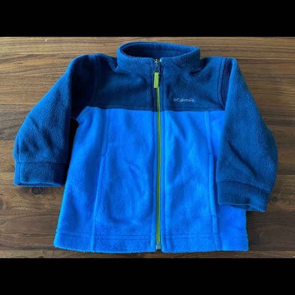 Gently used Toddler boy’s Columbia Fleece Jacket - Picture 3 of 3